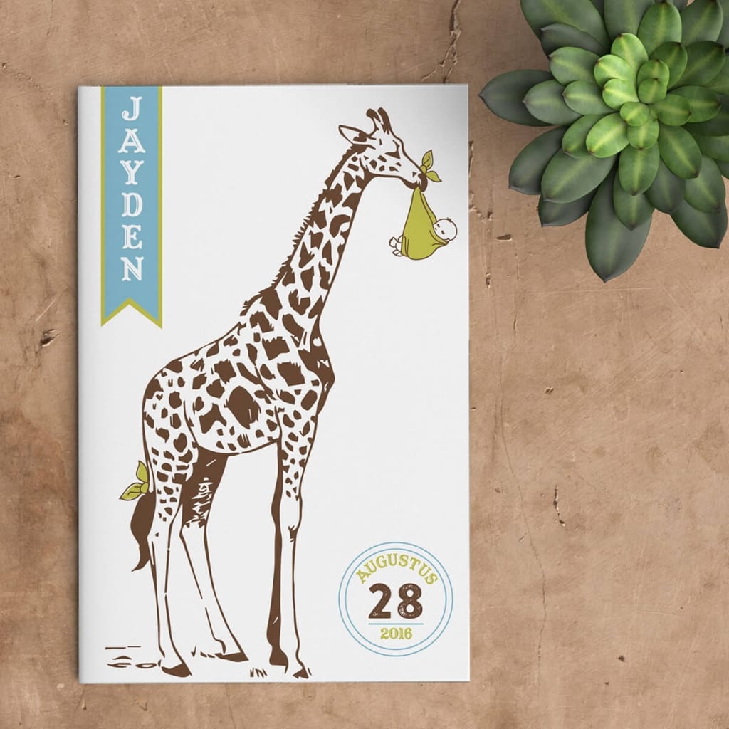 Geboortekaartje Giraffe komt baby brengen in plaats van ooievaar - grappige geboortekaartjes. Voorzijde kaart.
