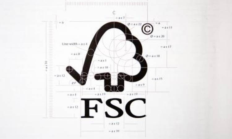 Eerst schets van het FSC logo. Milieuvriendelijke geboortekaartjes.